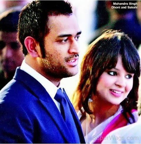 Mahinder Singh Dhoni And His Wife Super WAGS picture