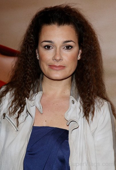 Alena Seredova Curley Hairstyle