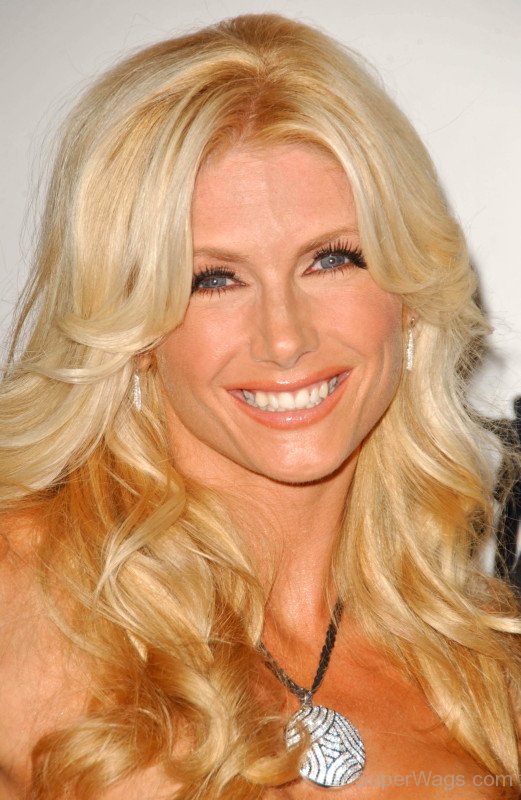 Brande Roderick Brown Hair Color