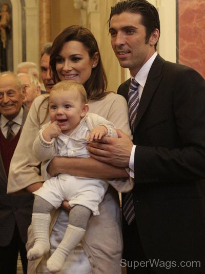 Gianluigi Buffon Alena Seredova With His Son