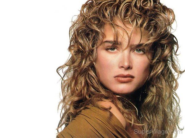 Brooke Shields Curley Hair Style