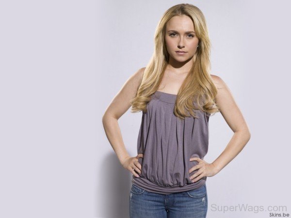 Hayden Panettiere Looking Gorgeous