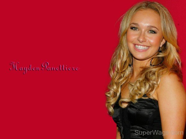 Hayden Panettiere Wearing Black Top