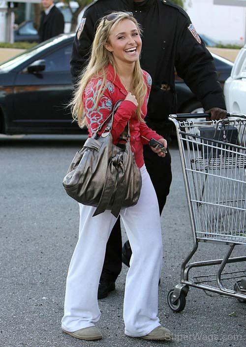 Hayden Panettiere Wearing White Trouser