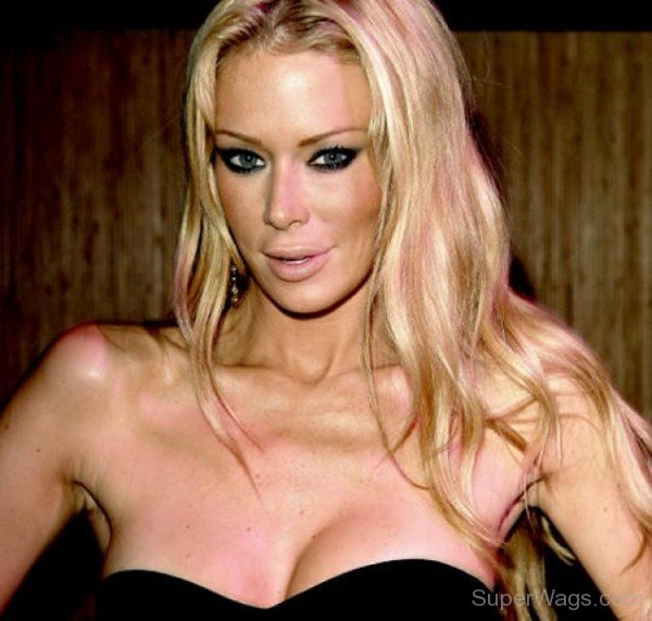 Jenna Jameson Long Hair Cut