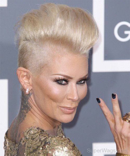 Jenna Jameson Showing Victory Sign