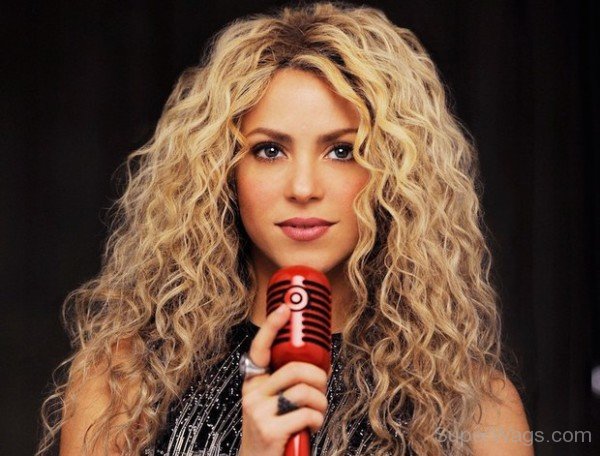 Shakira Image