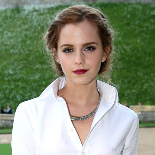 Emma Watson Looking Gorgeous