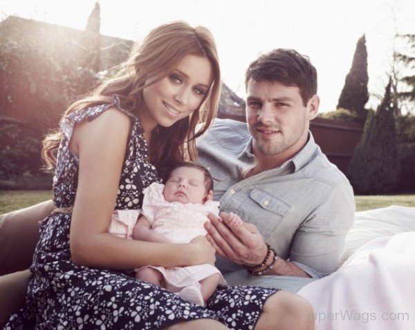 Una Healy And His Family 