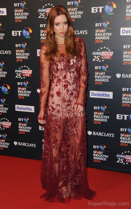 Una On Red Carpet