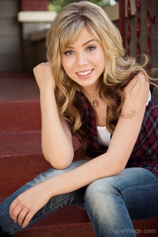 Gorgeous Jennette