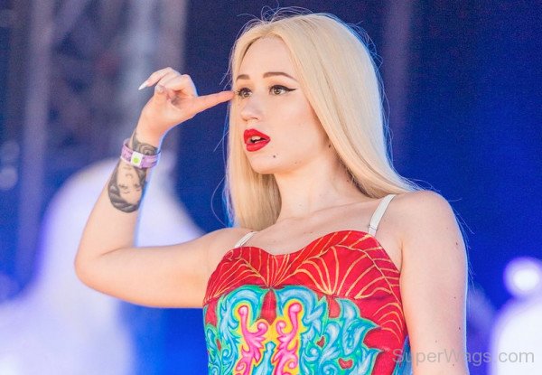 Iggy Red Lips