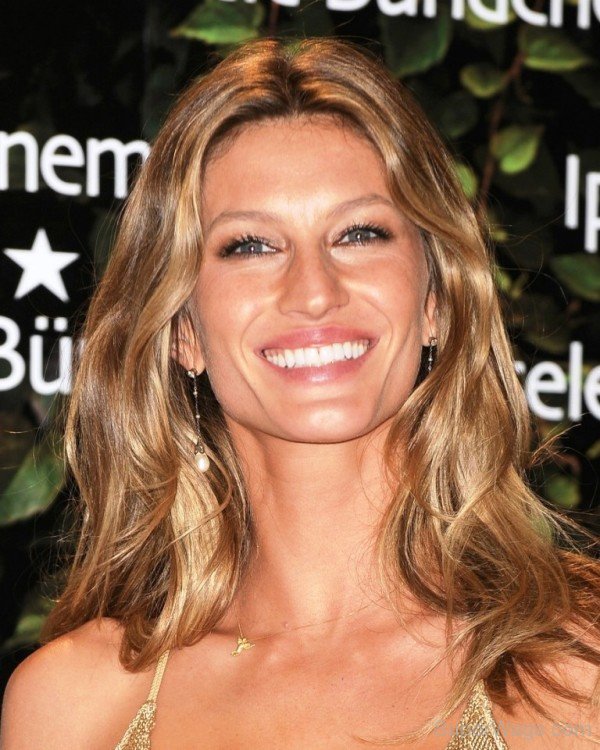 Gisele Bündchen Smiling