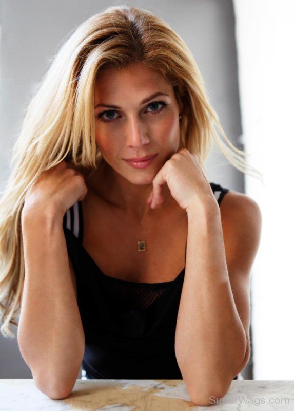 Gorgeous Torrie Wilson-Sw12304