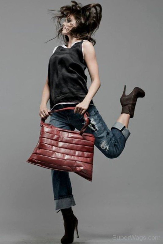 Amra Silajdzic Holding Brown Bag 