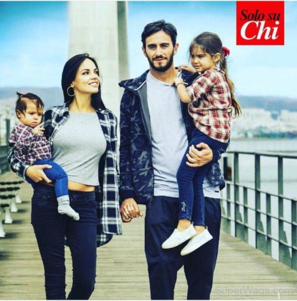 Michela Quattrociocche With Her Family