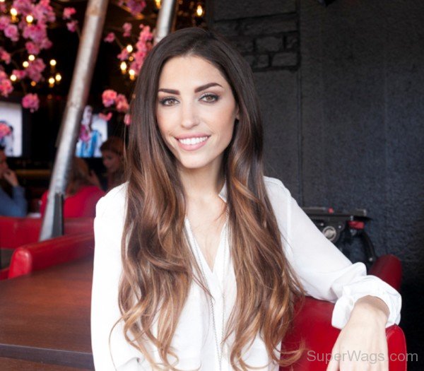 Yolanthe Sneijder Cabau Smiling-Sw139