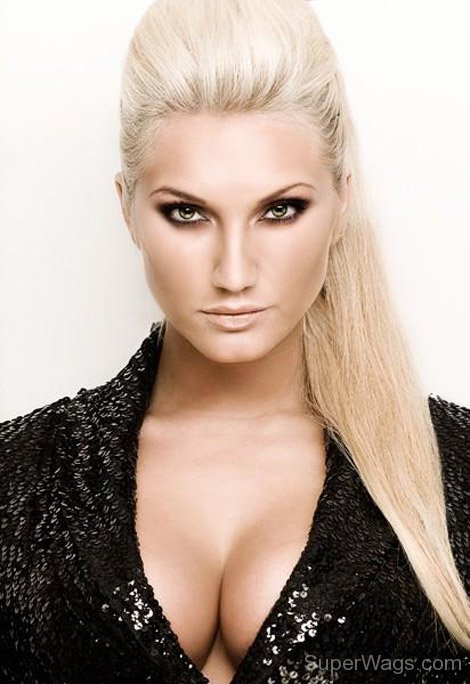 Brooke Hogan Blonde Hairstyle