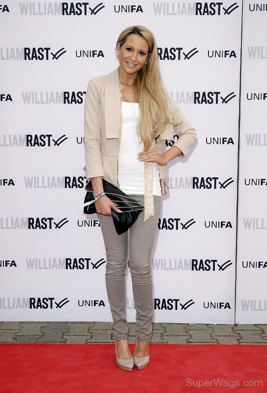 Stylish Mandy Capristo