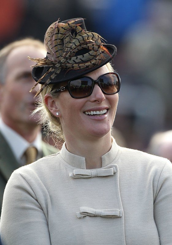 Zara Phillips Wearing Goggle