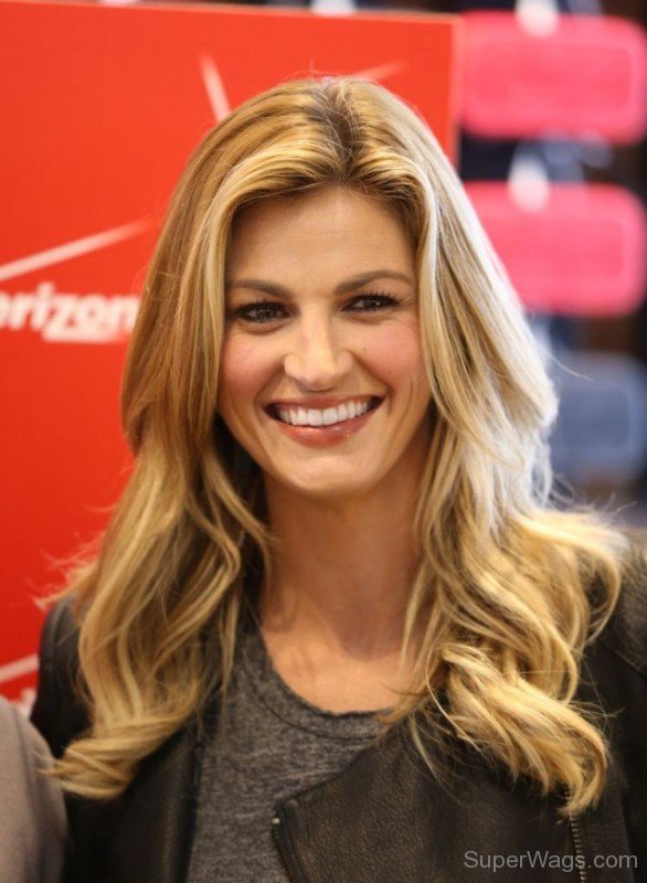 Erin Andrews Layered Hairstyle-SD1041