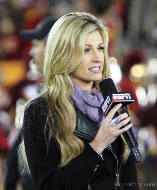 Erin Andrews On Mic-SD1047