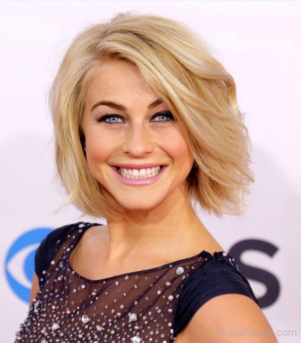 Julianne Hough Looking Dazzling-SD1068