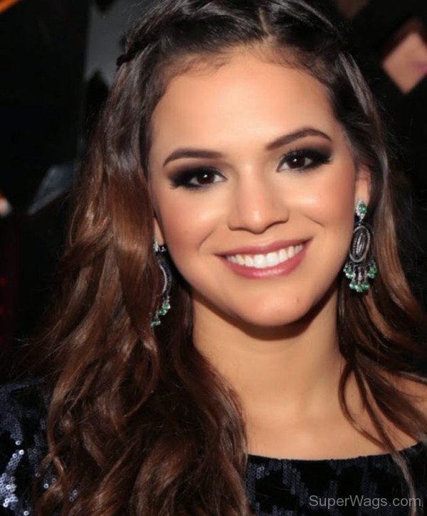 Charming Bruna Marquezine-SW171