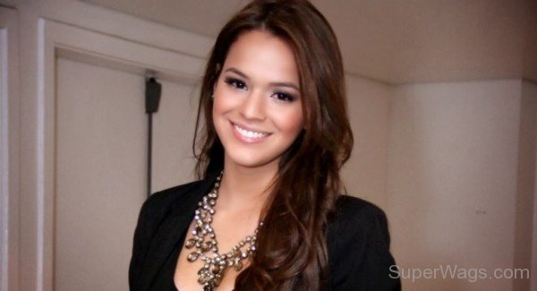 Cute Bruna Marquezine-SW175