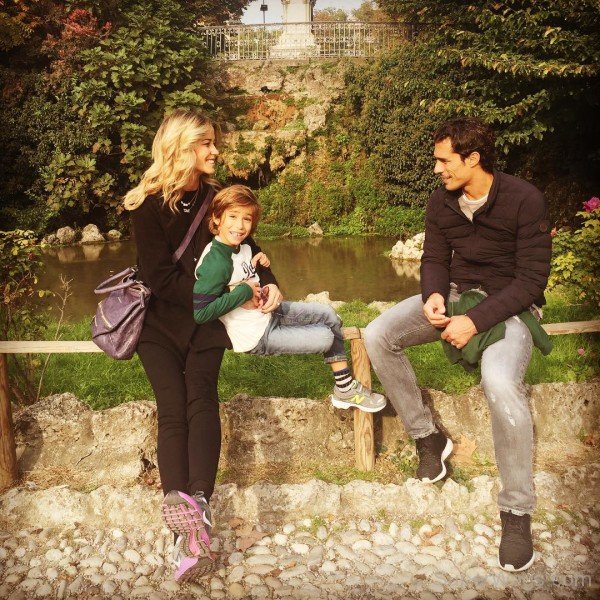 Elena Santarelli And Her Family-Sw106