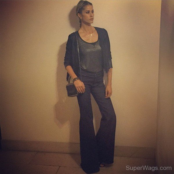 Elena Santarelli Wearing Casual Outfit-Sw126