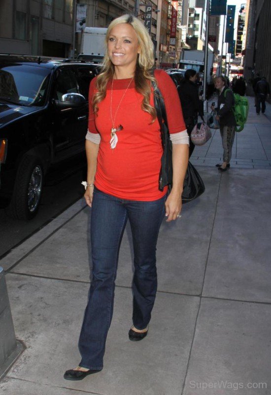 Jennie Finch Wearing Casual Outfit-SW131