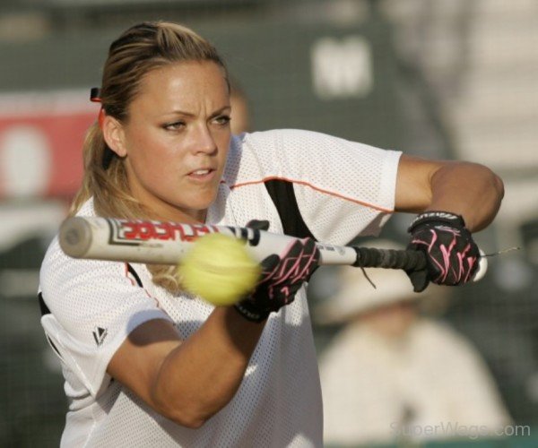 Jennie Finch Palying