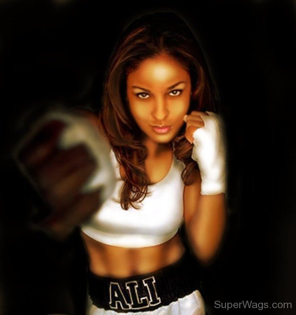 American Celebrity Laila Ali 4-TB1005