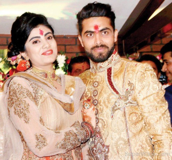 Beautiful Couple Ravindra Jadeja And Reeva Solanki-SW11