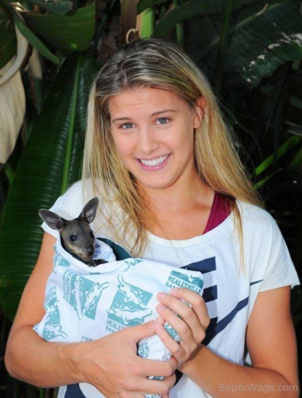 Eugenie Bouchard Holding Dog-SW1033