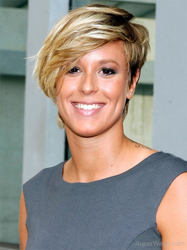 Federica Pellegrini Short Hairstyle-SW1078