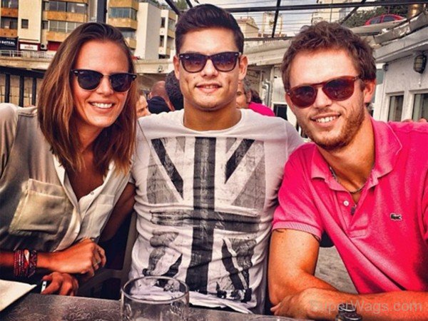 Laure Manaudou And Her Friends-SW1046