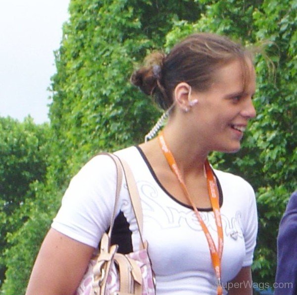 Laure Manaudou Bun Hairstyle-SW1047