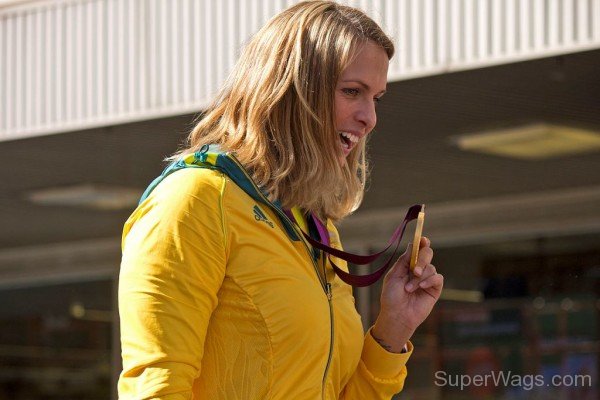 Libby Trickett Showing Medal-SW135