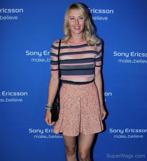 Maria Sharapova Looking Graceful 4-SW4090