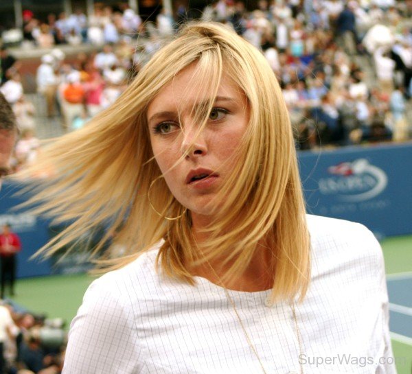 Maria Sharapova New Hairstyle-SW4100