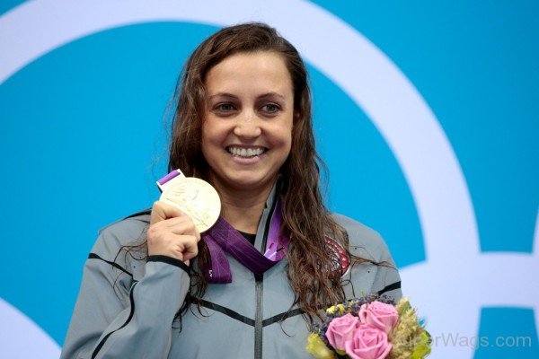 Rebecca Soni  Winning God Medal-SW134