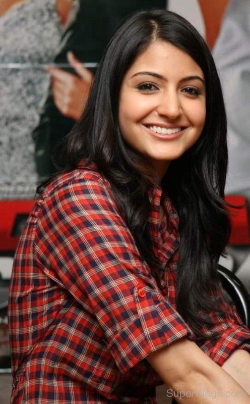 Anushka Sharma In Check Shirt-SW1035