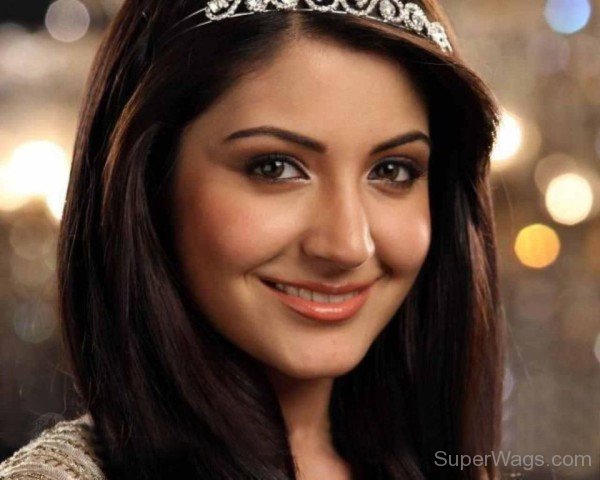 Anushka Sharma Nice Closeup-SW1057