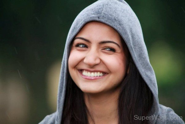 Anushka Sharma Sweet Smile-SW127