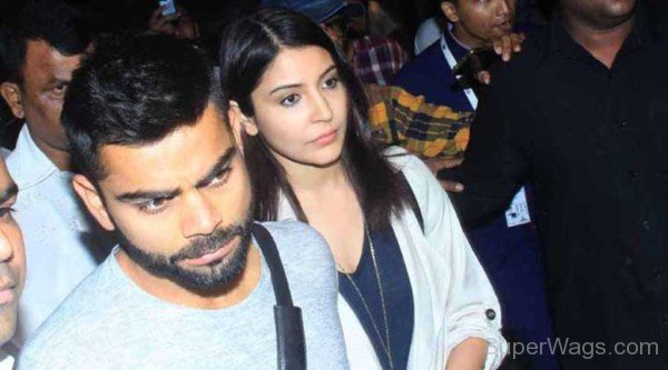 Anushka Sharma With Virat Kohli-SW134