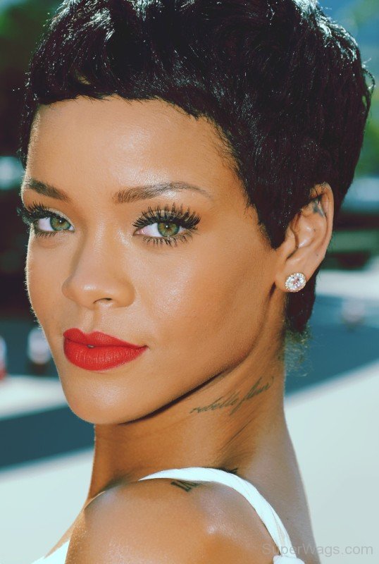 Robyn Rihanna Neck Tattoo-SW1074