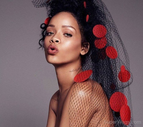 Robyn Rihanna Picture