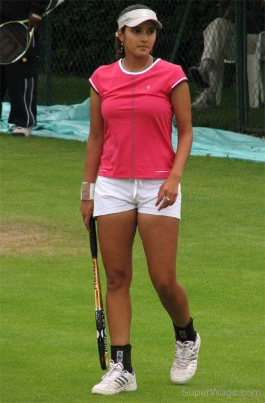 Sania Mirza In Short Outfit-SW1051